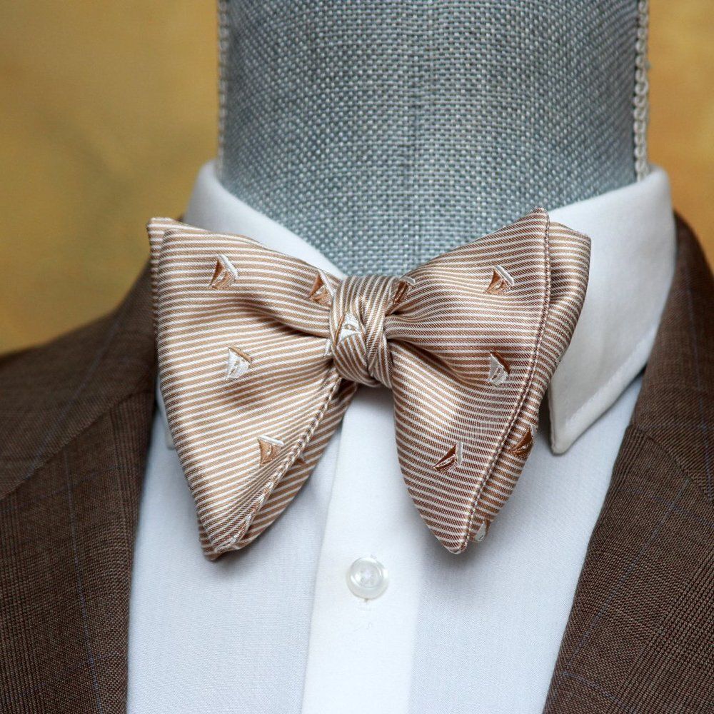 Men's Self-tied Bow Tie 100%Silk‎ Big Butterfly Beige S692